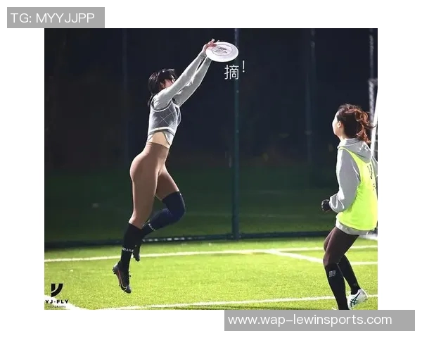 西安飞盘队展现灵活性体育魅力与团队精神的运动飞盘专题解析