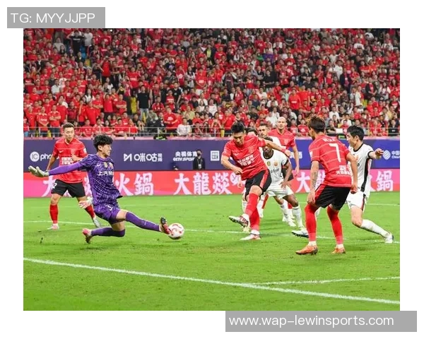 体育实时数据成都足球队力量变革引发热议球迷期待新篇章 体育实时数据成都足球队力量变革引发热议球迷期待新篇章