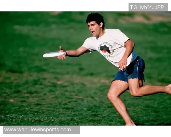 运动数据南京飞盘队战术解析如何在赛场上实现团队协作与胜利策略