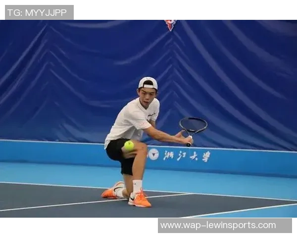 实时新闻上海网球队转型之路的真实记录与成长探索